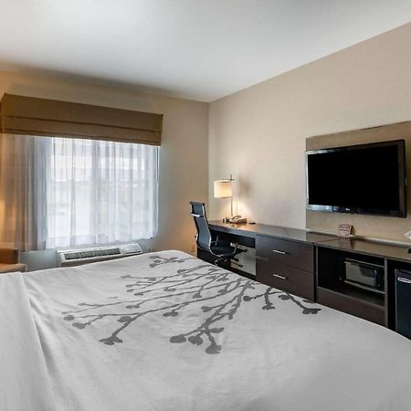 Sleep Inn & Suites Miles City Buitenkant foto