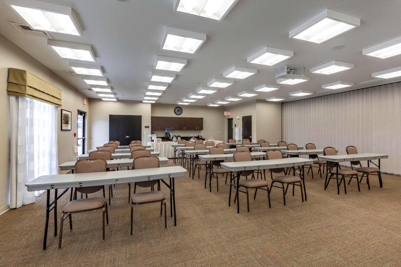 Sleep Inn & Suites Miles City Buitenkant foto